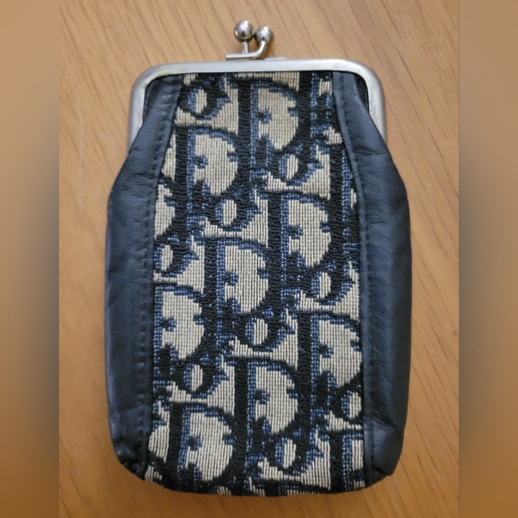 ❤️💚SALE! Christian Dior cigarette case - Picture 2 of 8